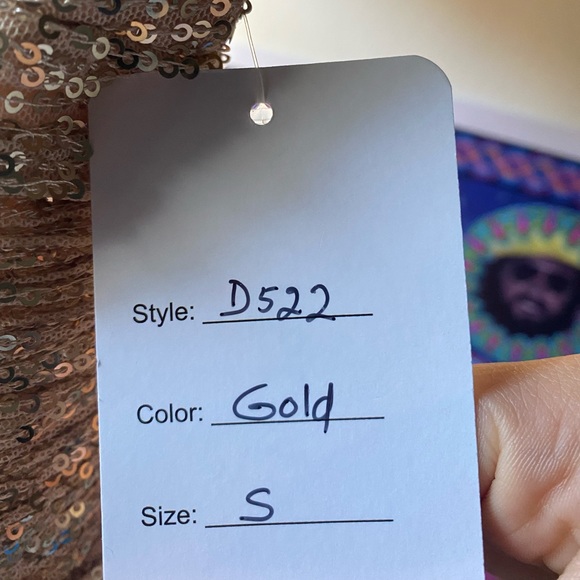 ✨GOLD PROM DRESS✨ - Picture 10 of 10